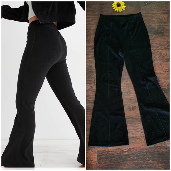 Aerie Groove-On Rib Velour Flare Pant Black - Picture 1 of 9